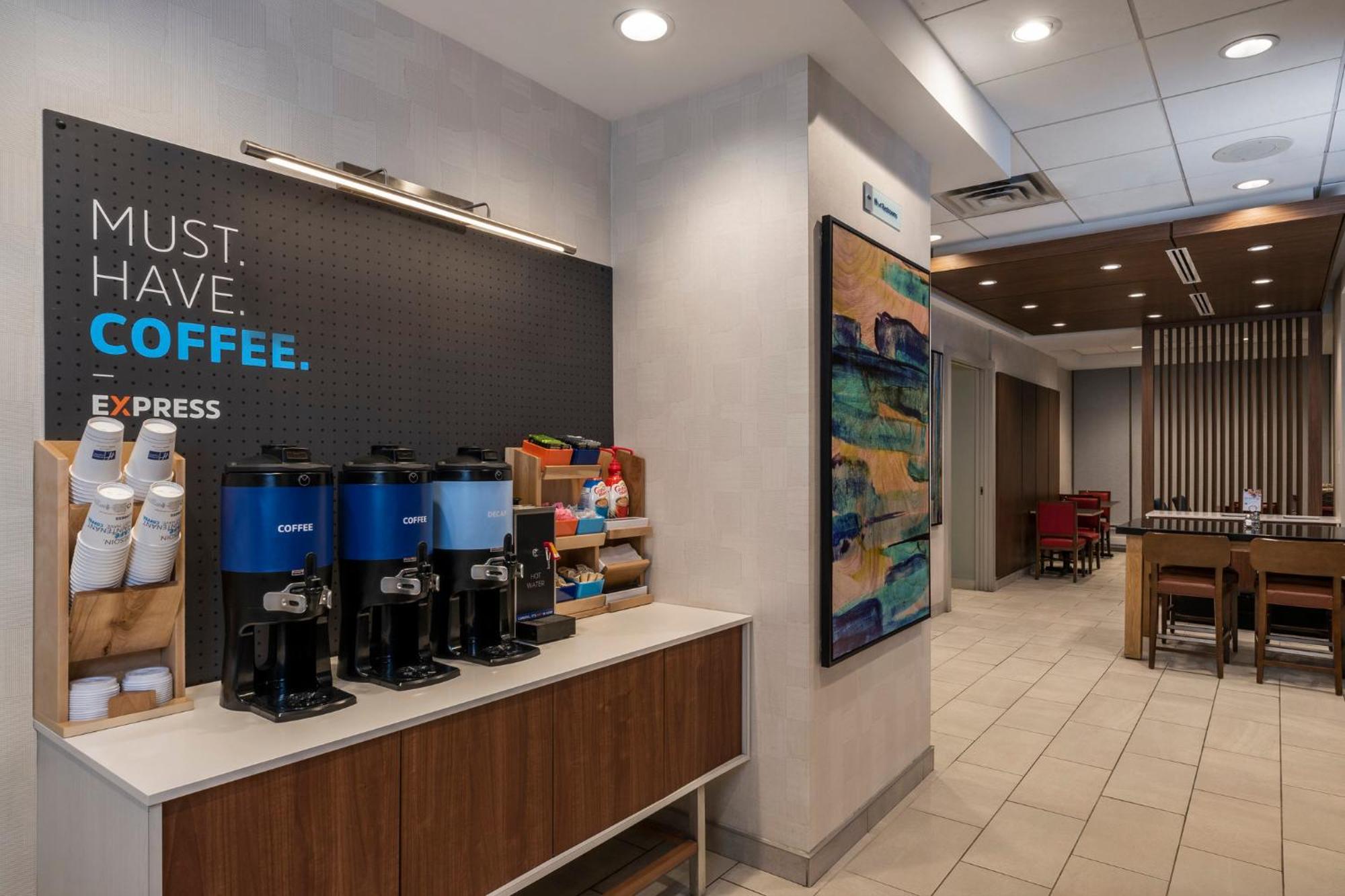 Holiday Inn Express Toronto Downtown By Ihg Esterno foto