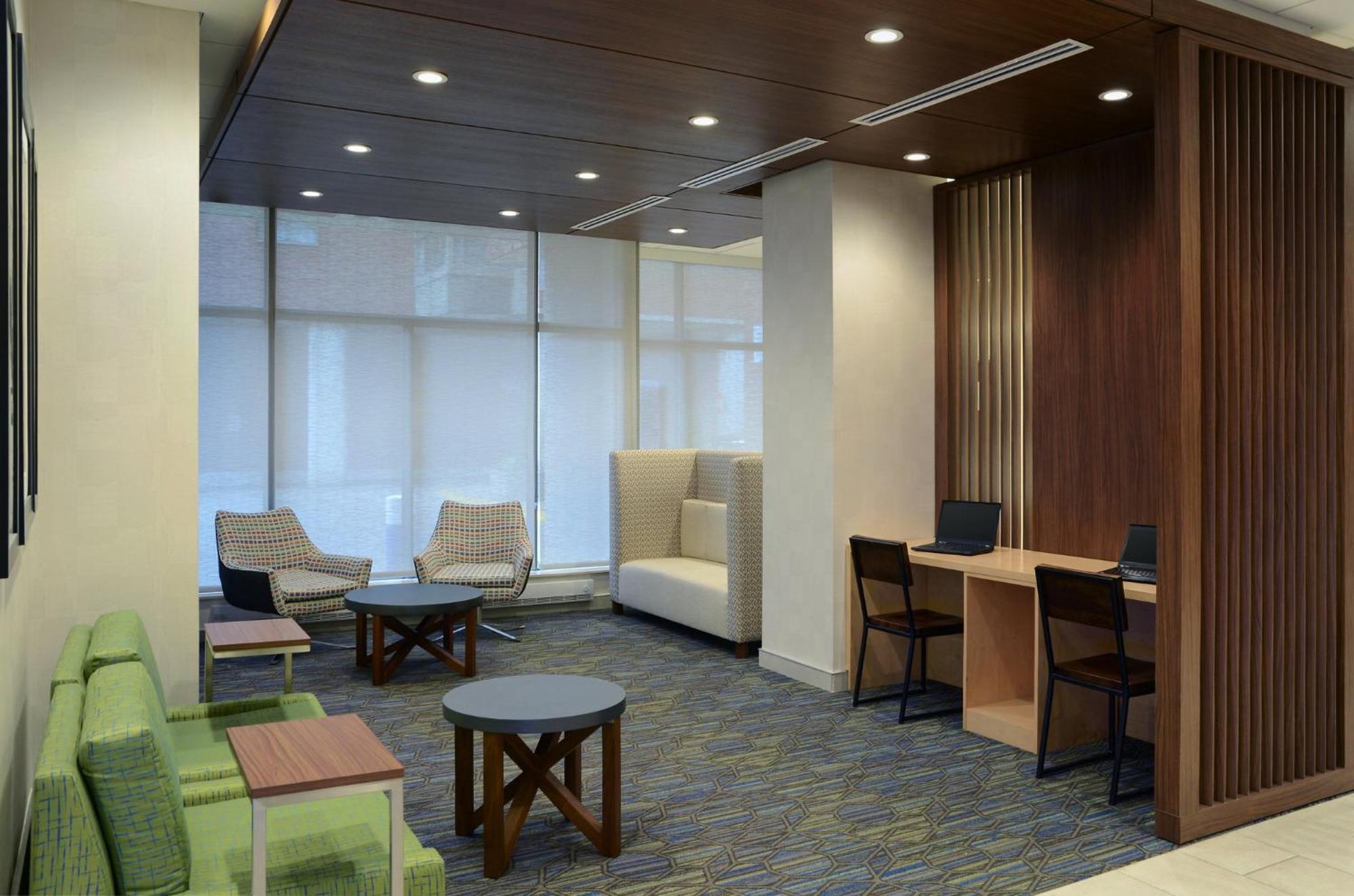 Holiday Inn Express Toronto Downtown By Ihg Esterno foto