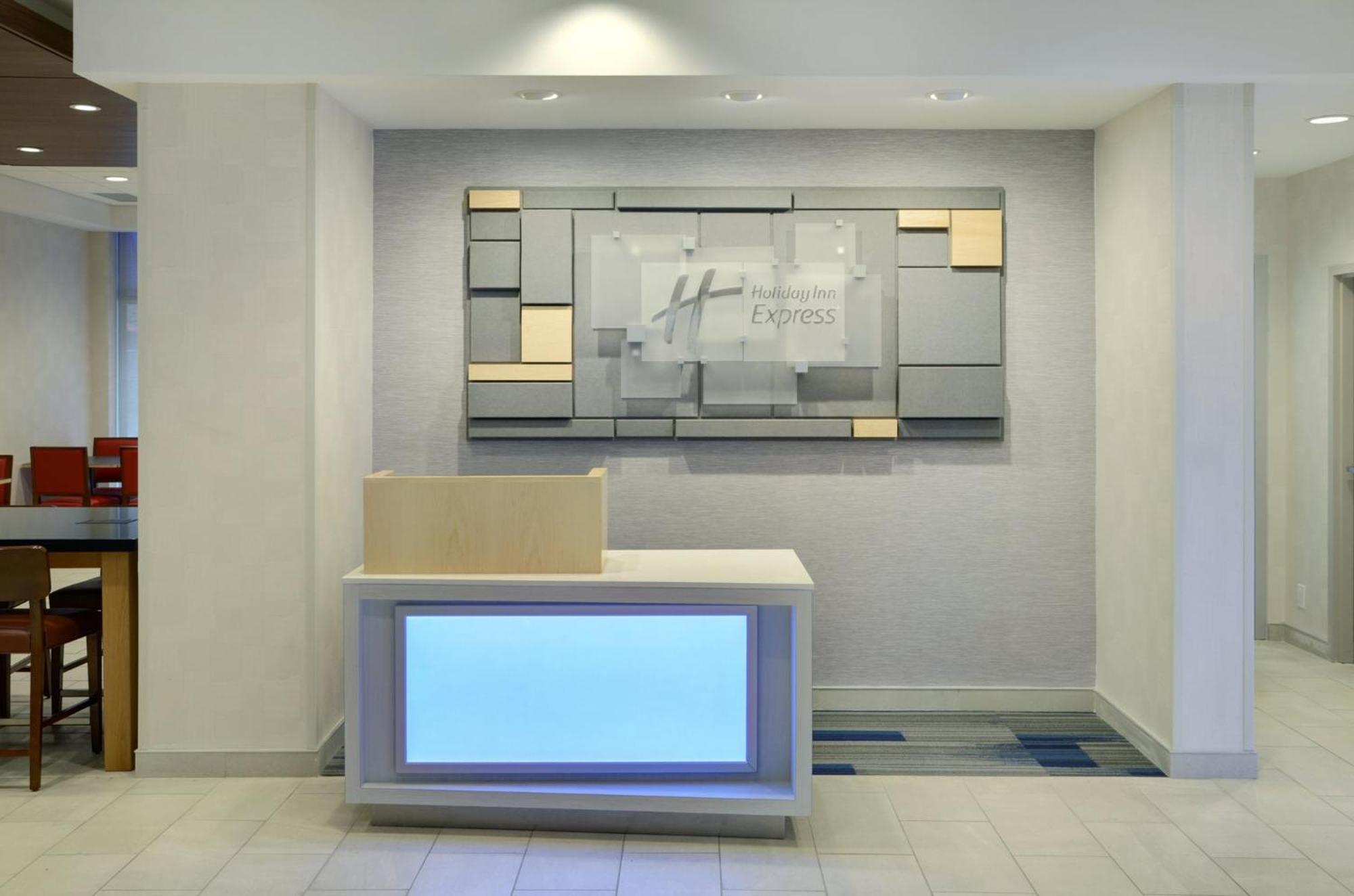 Holiday Inn Express Toronto Downtown By Ihg Esterno foto