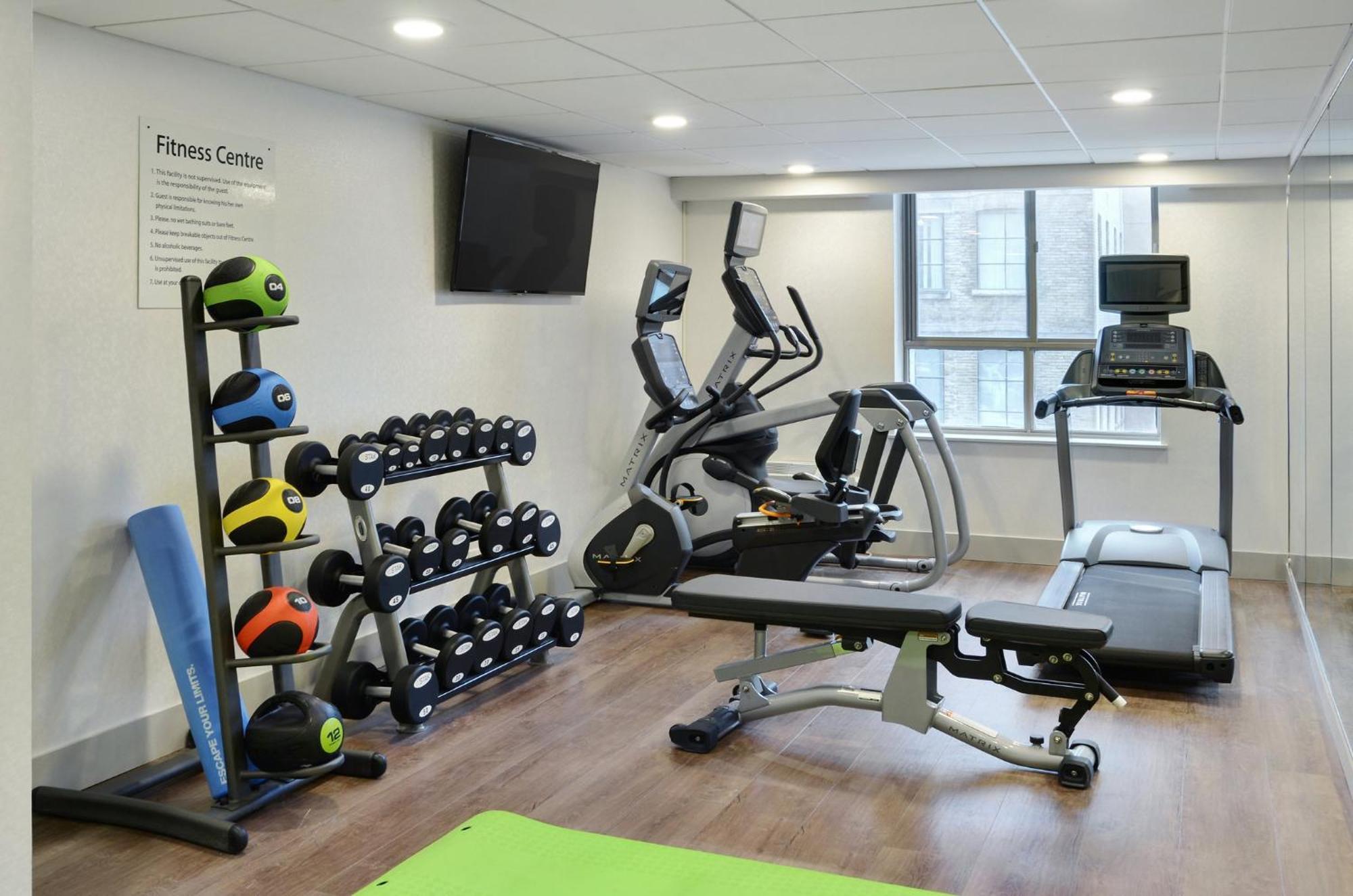 Holiday Inn Express Toronto Downtown By Ihg Esterno foto