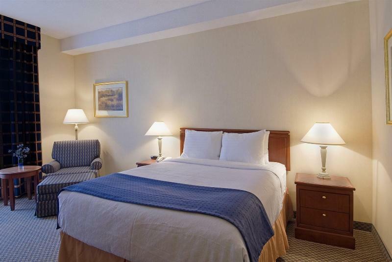 Holiday Inn Express Toronto Downtown By Ihg Esterno foto
